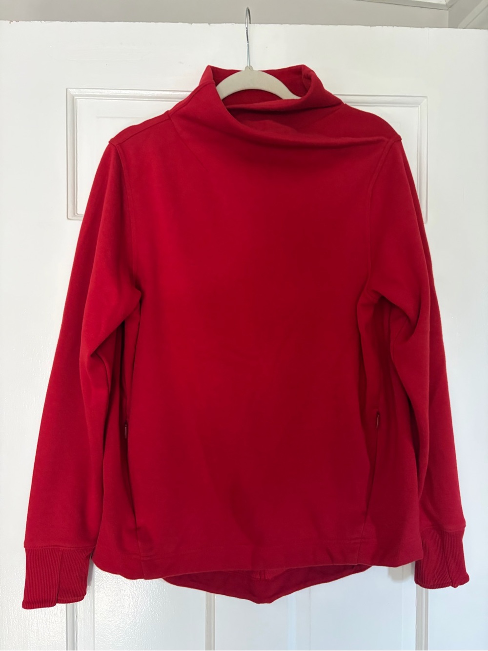 Athleta Cozy Karma Twist Neck Sweatshirt Size Medium Clover Berry Red